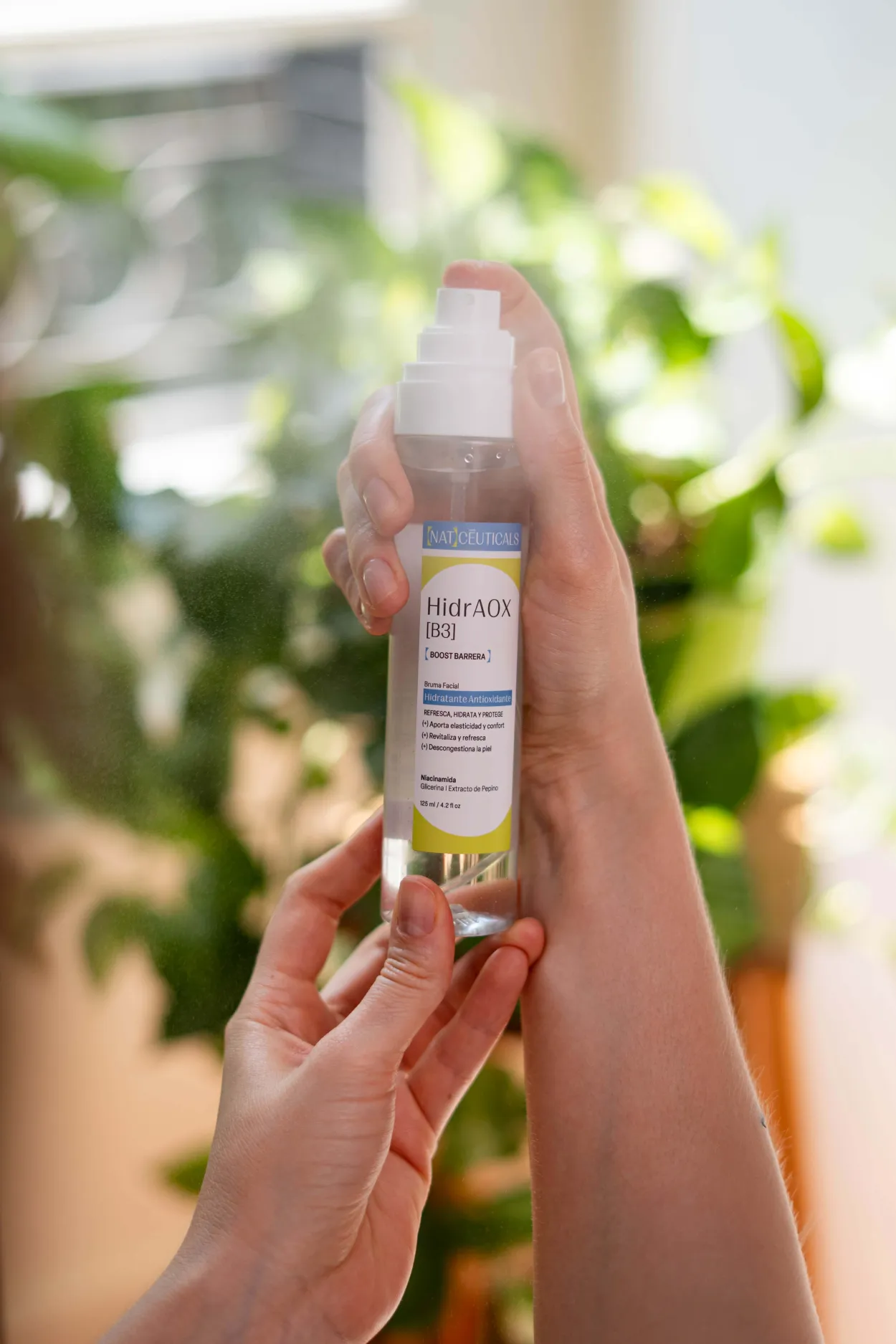 Estas fórmulas no solo aportan hidratación inmediata, sino que también ayudan a reforzar la barrera cutánea y a proteger la piel (Natceuticals)