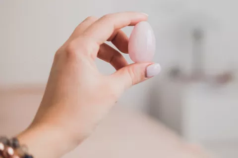 Todo lo que tenés que saber sobre los huevos yoni