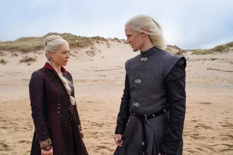 Emma D'Arcy y Matt Smith en House of the Dragon.