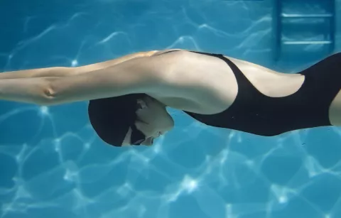La natación es uno de los deportes que no lastiman