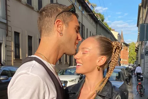 Nico Furtado le dedicó un romántico posteo a su novia, Éster Exposito.