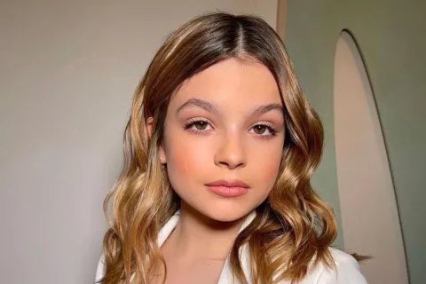 Muna: así fue su look metalizado que es tendencia 2023.