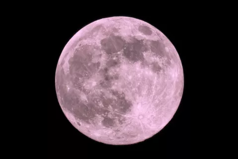 Luna llena de flores: cuándo se verá.