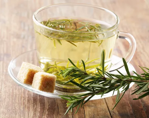 Té de romero: para qué sirve