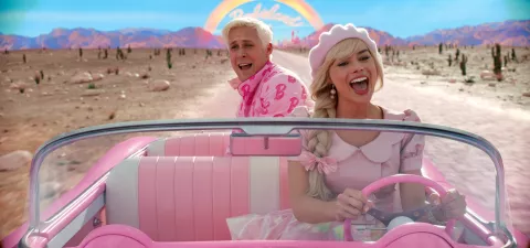 Barbie y Ken de camino al mundo real y a crear un fenómeno.