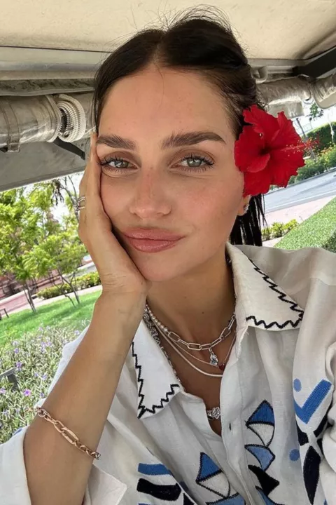 Zaira Nara: así es el look tendencia que eligió para blanquear su reconciliación con Facundo Pieres.