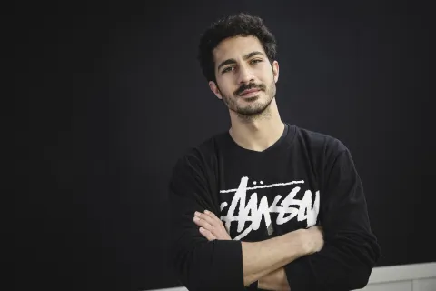 El Chino Darin explicó por qué dijo la famosa frase sobre su novia, Ursula Corberó.