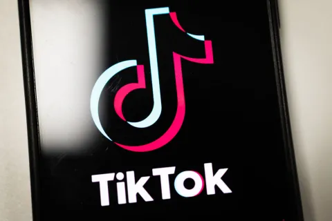 TikTok: el reto viral que no deberías hacer con tus hijos.