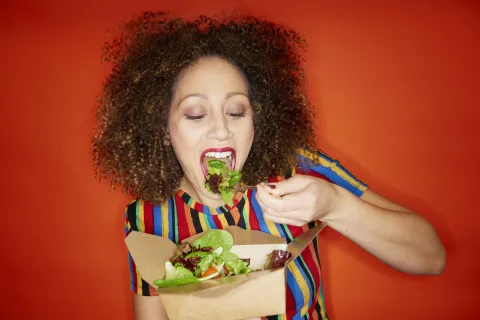 Las 7 reglas para comer bien, según una nutricionista de Harvard.