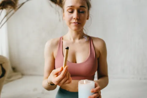 Los 5 mejores inciensos para eliminar la energía negativa.
