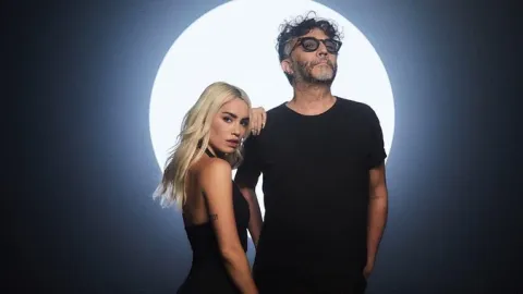 Cuándo y dónde es el baile de disfraces con Lali Espósito y Fito Páez.