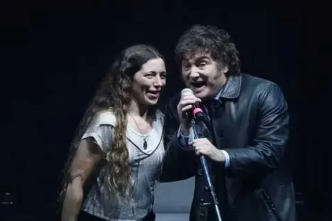 Ana Tamagno se sumó al show del presidente de la Nación, Javier Milei, en el Luna Park y cantó junto a él.