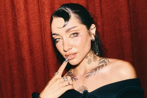 La cantante argentina suele jugar con sus looks beauty y siempre marca tendencia con sus propuestas innovadoras.