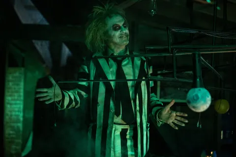 Michael Keaton está de regreso en Beetlejuice, Beetlejuice.