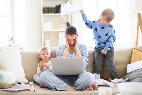 El estrés parental es considerado un problema de salud pública.