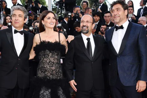 Ricardo Darín, Penélope Cruz y Javier Bardem protagonizan un largometraje que es furor.