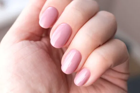 En la nueva temporada, le decimos adiós a las uñas cuadradas y la damos la bienvenida a un nuevo estilo de diseño