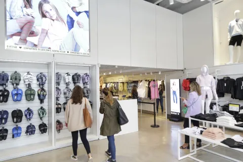 Forever 21 es la marca que actualmente atravieesa una profunda crisis