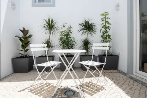 3 ideas simples para ampliar tu patio sin gastar de más.
