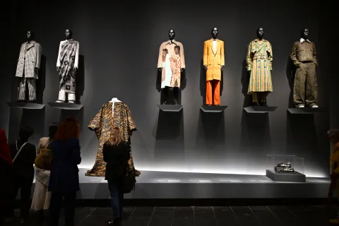 Superfine: Tailoring Black Style", una celebración al dandismo negro y a la moda como acto de identidad.
