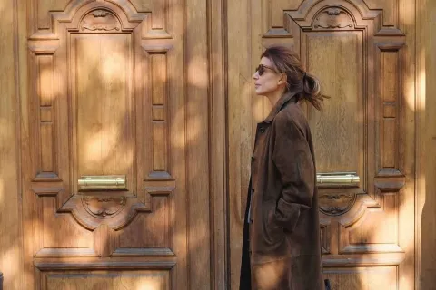 Juliana Awada con el abrigo tendencia del 2025