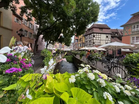 El pueblo circular de Francia que inspiró cuentos de Disney