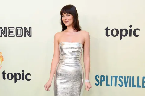 Dakota Johnson en el estreno de su nueva película, 'Splitsville'