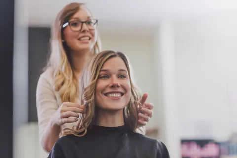 Tendencias de pelo 2026: todo lo que viene en cortes y colores, según un experto