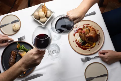 Cavas en Buenos Aires para brindar con Pinot Noir.