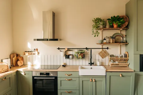 Los colores en la cocina pueden renovar tu espacio.