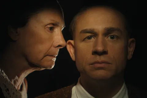Monster: La historia de Ed Gein. La serie, que se estrena el 3 de octubre en Netflix, rescata uno de los crímenes más aterradores del siglo XX.