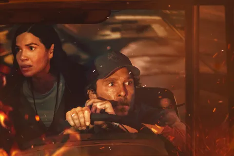 Matthew McConaughey y America Ferrera protagonizan The Lost Bus.