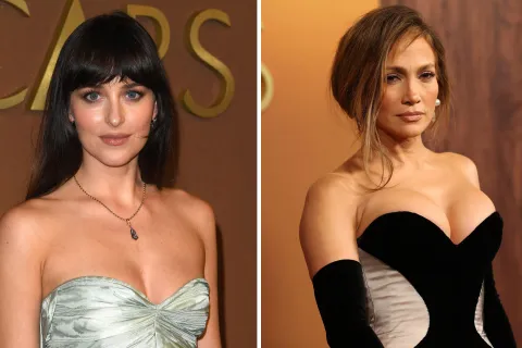 Dakota Johnson y Jennifer López en la red carpet 