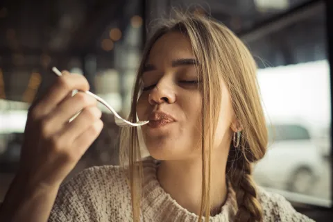 Mindful Eating: qué es comer de forma consciente y por qué puede cambiar tu relación con la comida