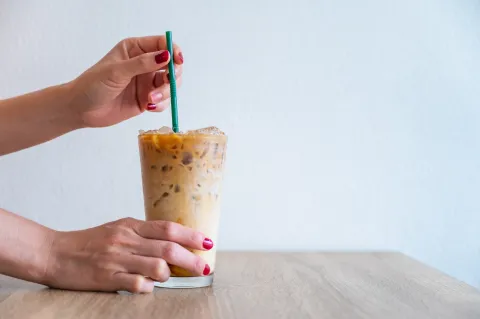 Rico, fácil y rápido: 3 recetas de café frío irresistibles para refrescar tus días de verano