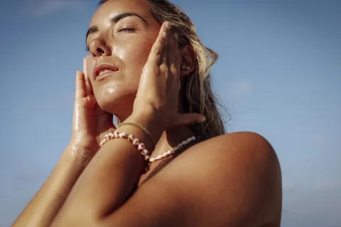 Skincare de verano: los productos esenciales que no pueden faltar en tu neceser de vacaciones