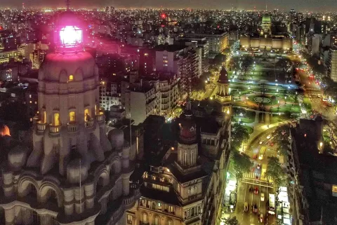 El Faro del histórico Palacio Barolo, ícono de la Ciudad de Buenos Aires, ideal para celebrar San Valentín.
