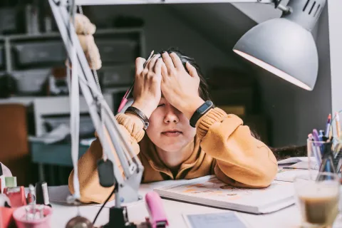 Del estrés adolescente al burnout adulto: por qué es clave intervenir antes de la crisis
