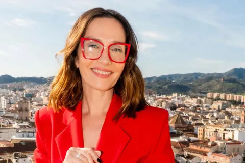 La actriz y cantante regresa a la ciudad andaluza para participar del festival con un film inspirado en una historia real que pone el foco en las familias de personas privadas de libertad.