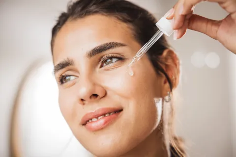 Piel glowy en otoño: los sérums hidratantes que tenés que tener para hidratarla