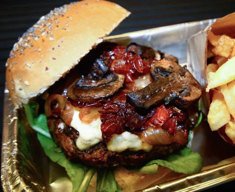 Burger Joint, un lugar ideal para ir a comer si estás por Palermo.