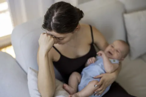 Cuidar la salud mental materna no debe ser una cuestión individual, sino una forma de cuidado vincular