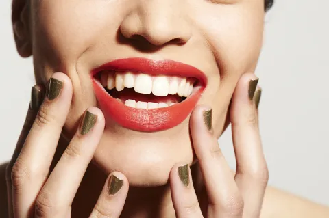 Tendencias 2026: labios full color, texturas sensoriales y acabados que transforman el makeup