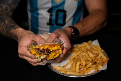 BURGER-JOINT-mundial.png