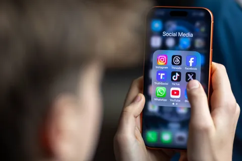 WhatsApp comenzó a desplegar una de las funciones más esperadas por sus usuarios: la posibilidad de utilizar un nombre de usuario en lugar de compartir el número de teléfono.