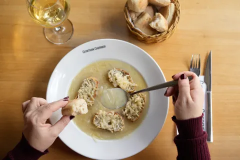 sopa de cebolla
