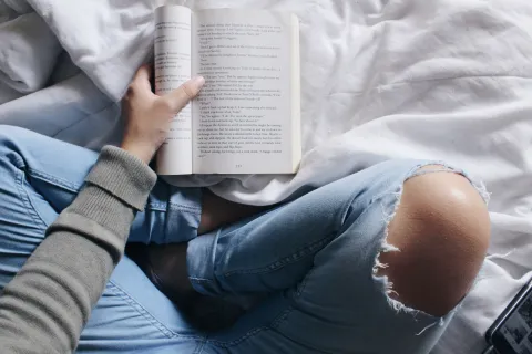 La televisión se inspira en el mundo de la literatura y da vida a nuevas historias