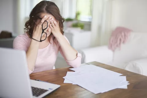 Pese a las conquistas, el concepto techo de cristal -la dificultad o falta de oportunidades que tienen las mujeres para alcanzar puestos de liderazgo en sus trabajos- sigue vigente