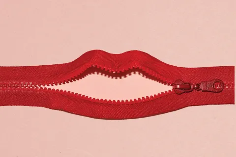 Consejos para apagar el apagar el murmullo mental y desbloquear tu energía sexual.