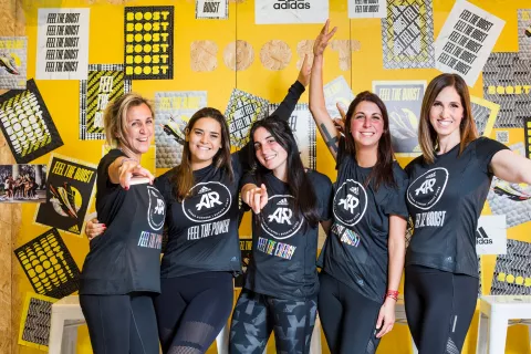 En una inspiradora charla un trío de integrantes de la comunidad adidas Runners contaron cómo se prepararon para correr la media maratón de Buenos Aires